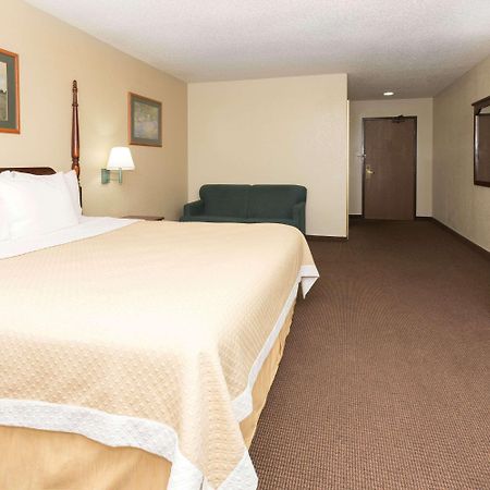 Days Inn By Wyndham Colorado Springs Airport Εξωτερικό φωτογραφία