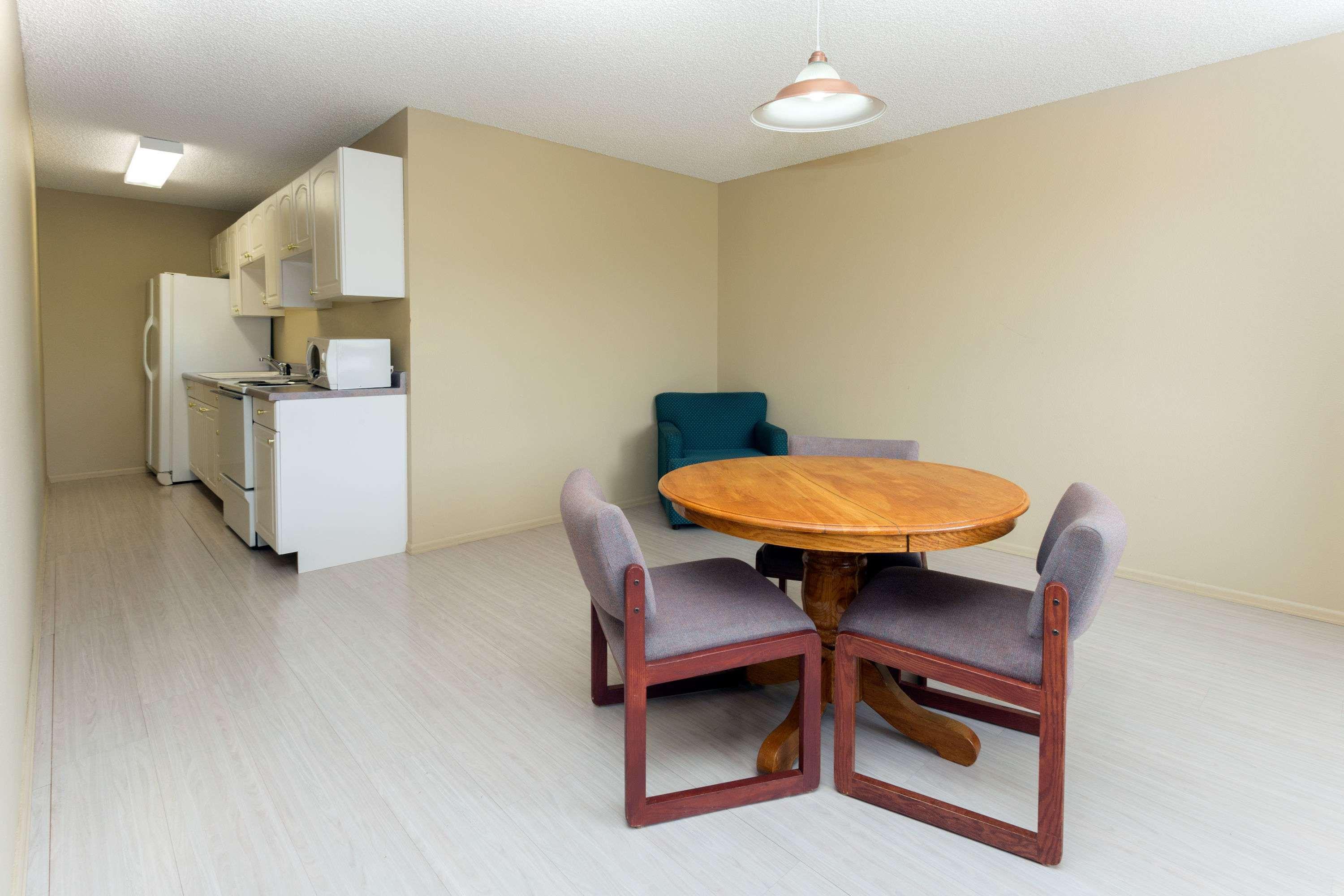 Days Inn By Wyndham Colorado Springs Airport Εξωτερικό φωτογραφία
