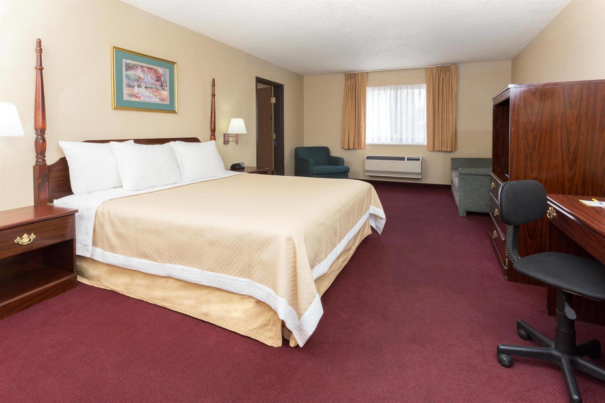 Days Inn By Wyndham Colorado Springs Airport Εξωτερικό φωτογραφία